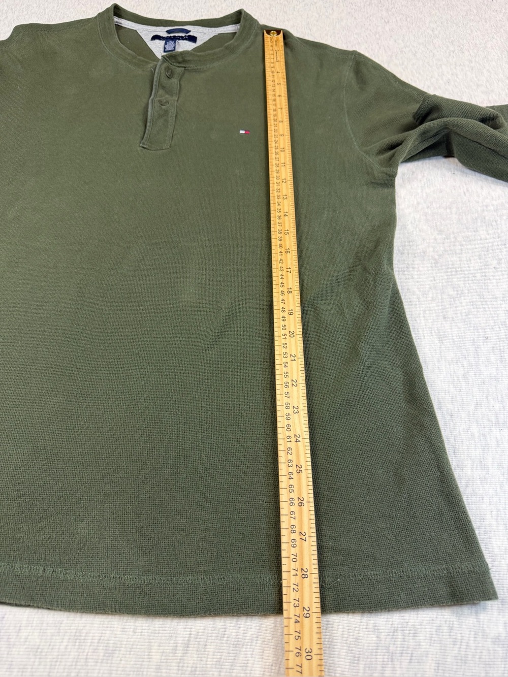 Tommy Hilfiger Men’s XL Olive Green Waffle Knit Henley Long Sleeve Shirt Y2K - Picture 9 of 9